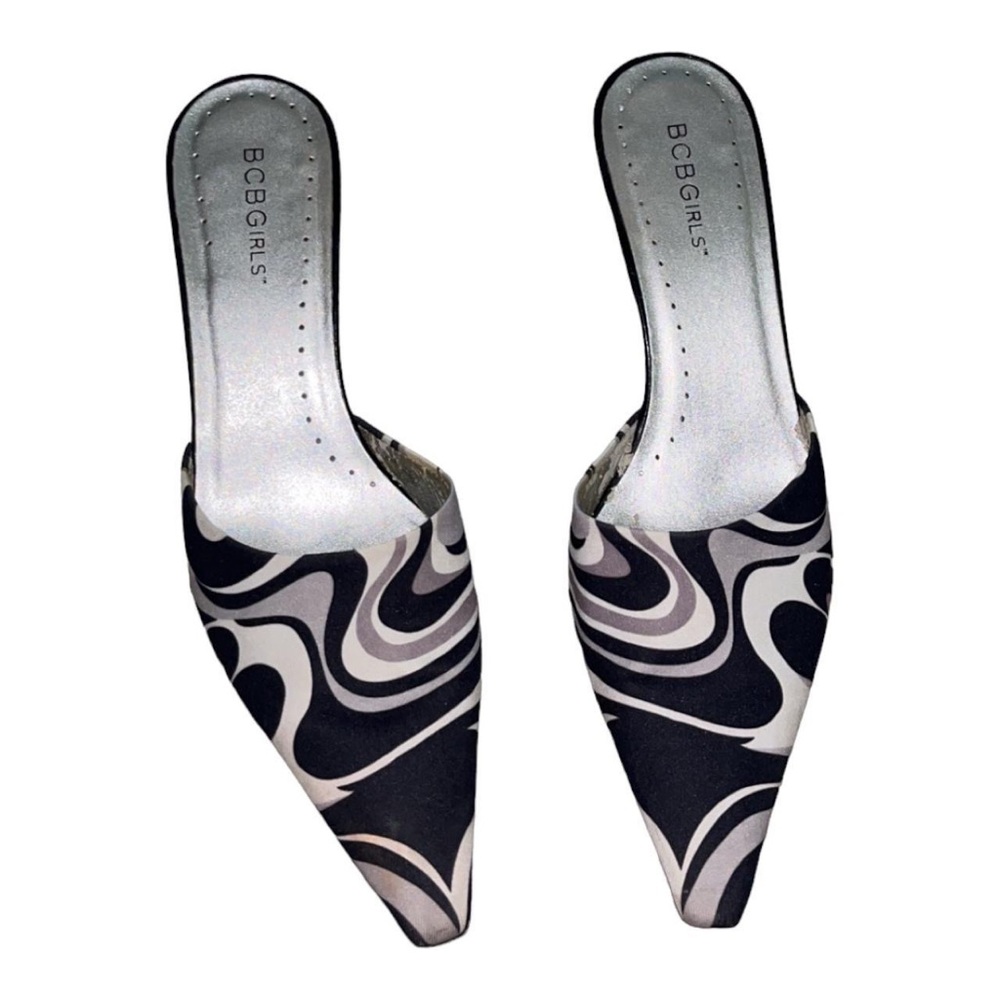 BCBG girls heels